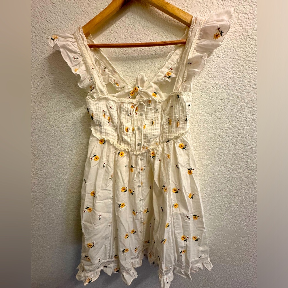 Tie Backless Daisy & Lace Dress FL&L